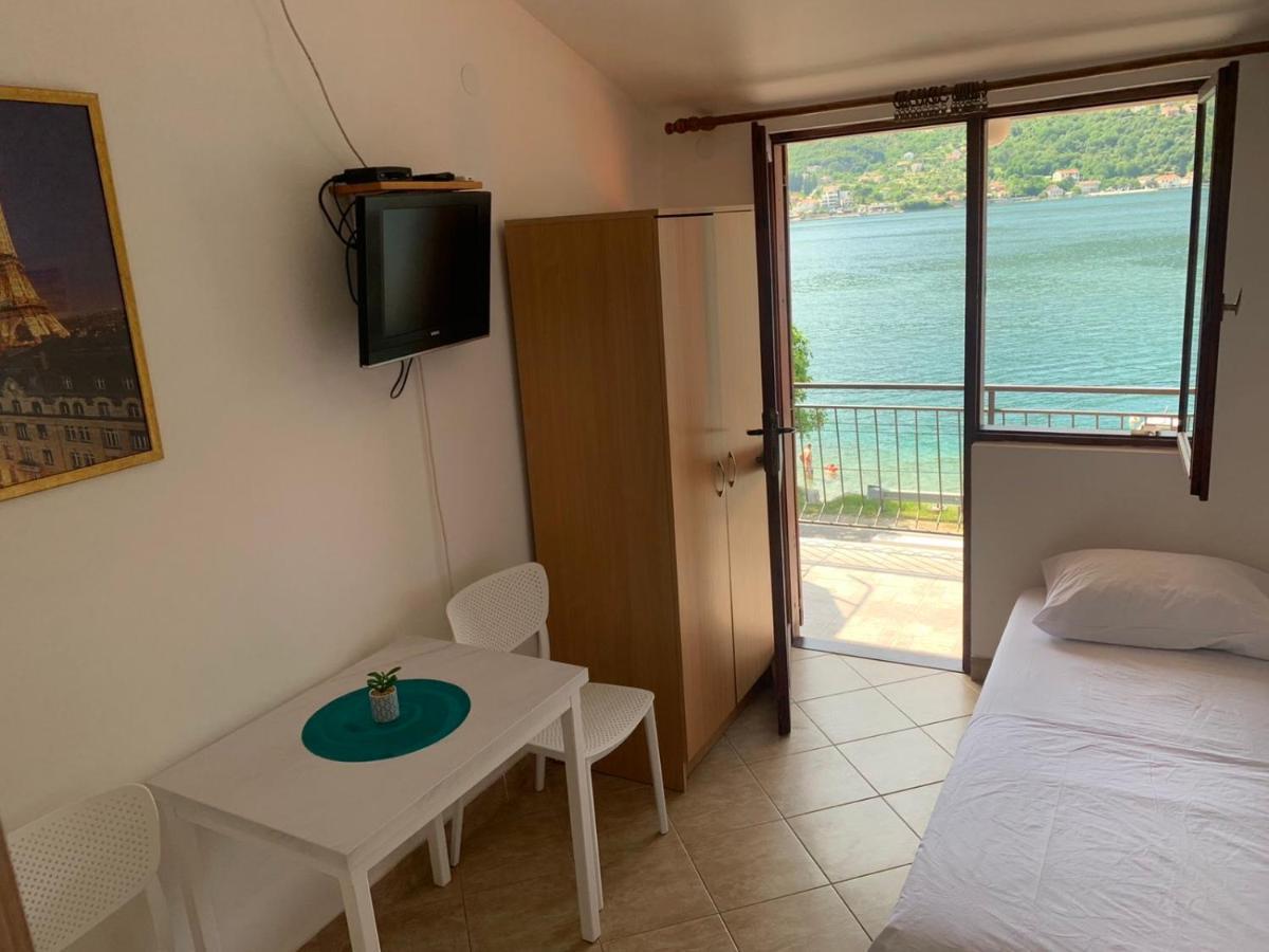 Apartmani Ivana Tivat Zewnętrze zdjęcie