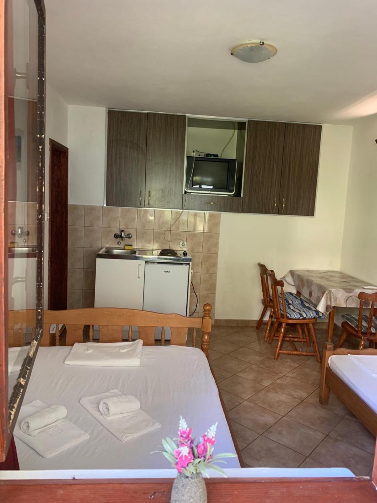 Apartmani Ivana Tivat Zewnętrze zdjęcie